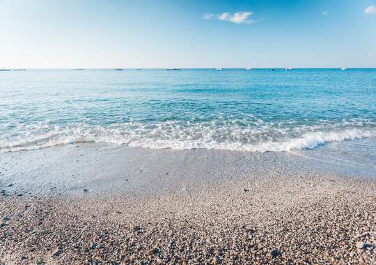 Fantastiska sandstränder och orörd kustlinje - perfekt för hela familjen