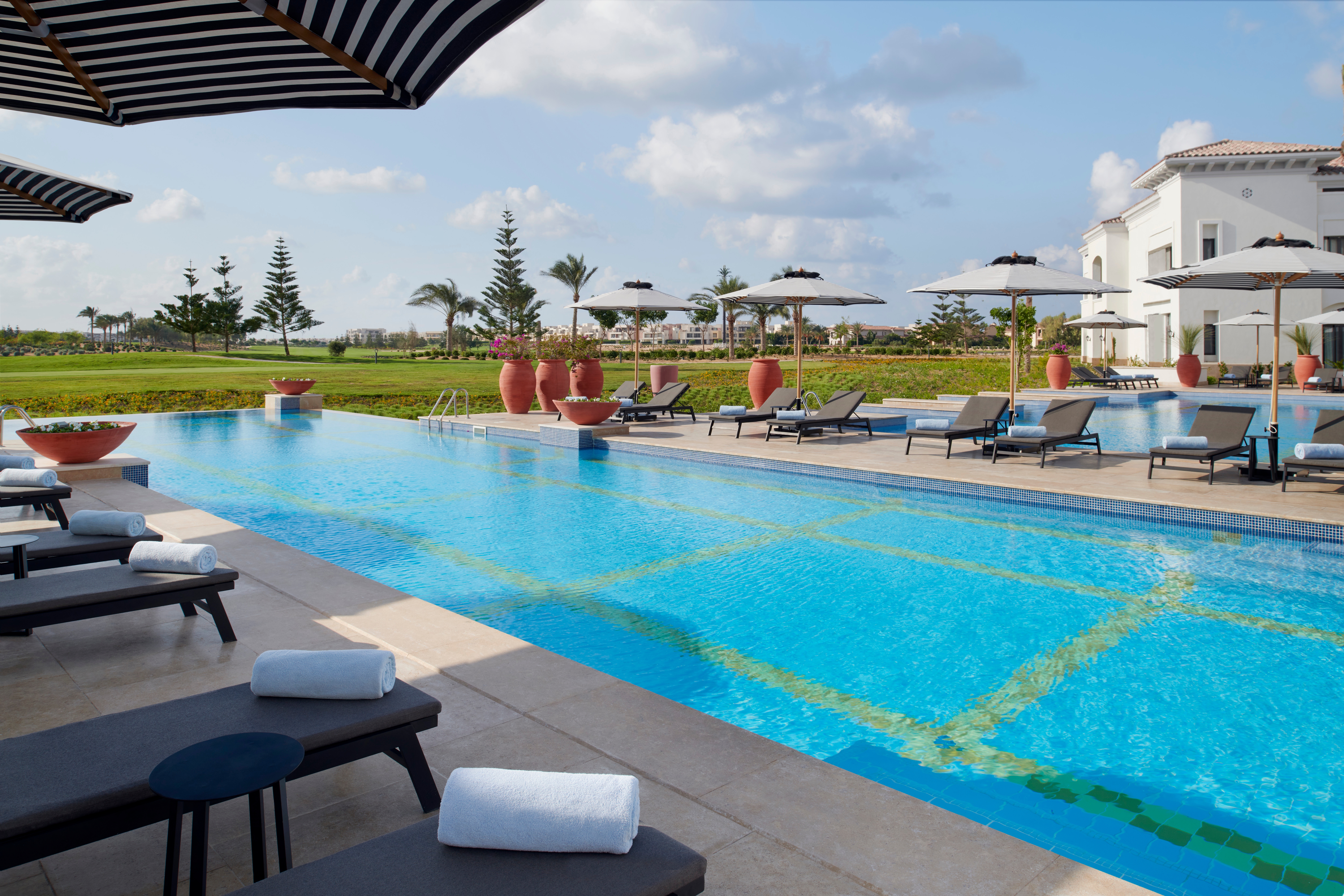 Poolen på Address Marassi Golf Resort 